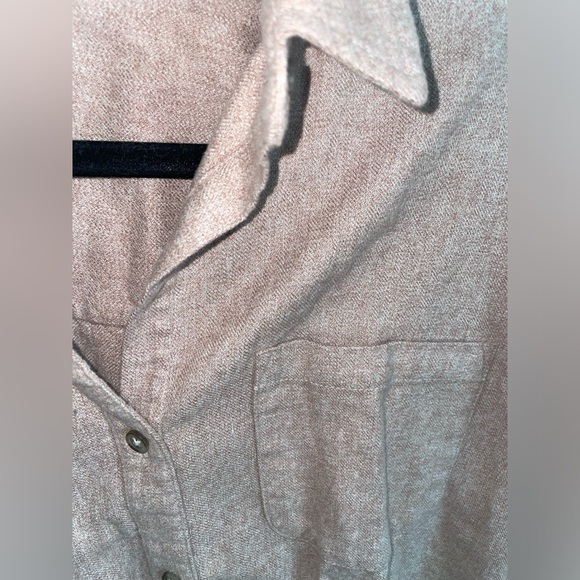 Tan/mauve Universal Thread Button Down (womens large) - Picture 4 of 4